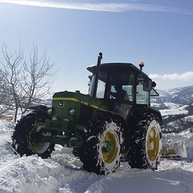 Maquinaria Agrícola Liñares Tractor en la nieve