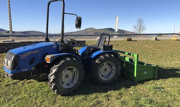 Maquinaria Agrícola Liñares Tractor azul